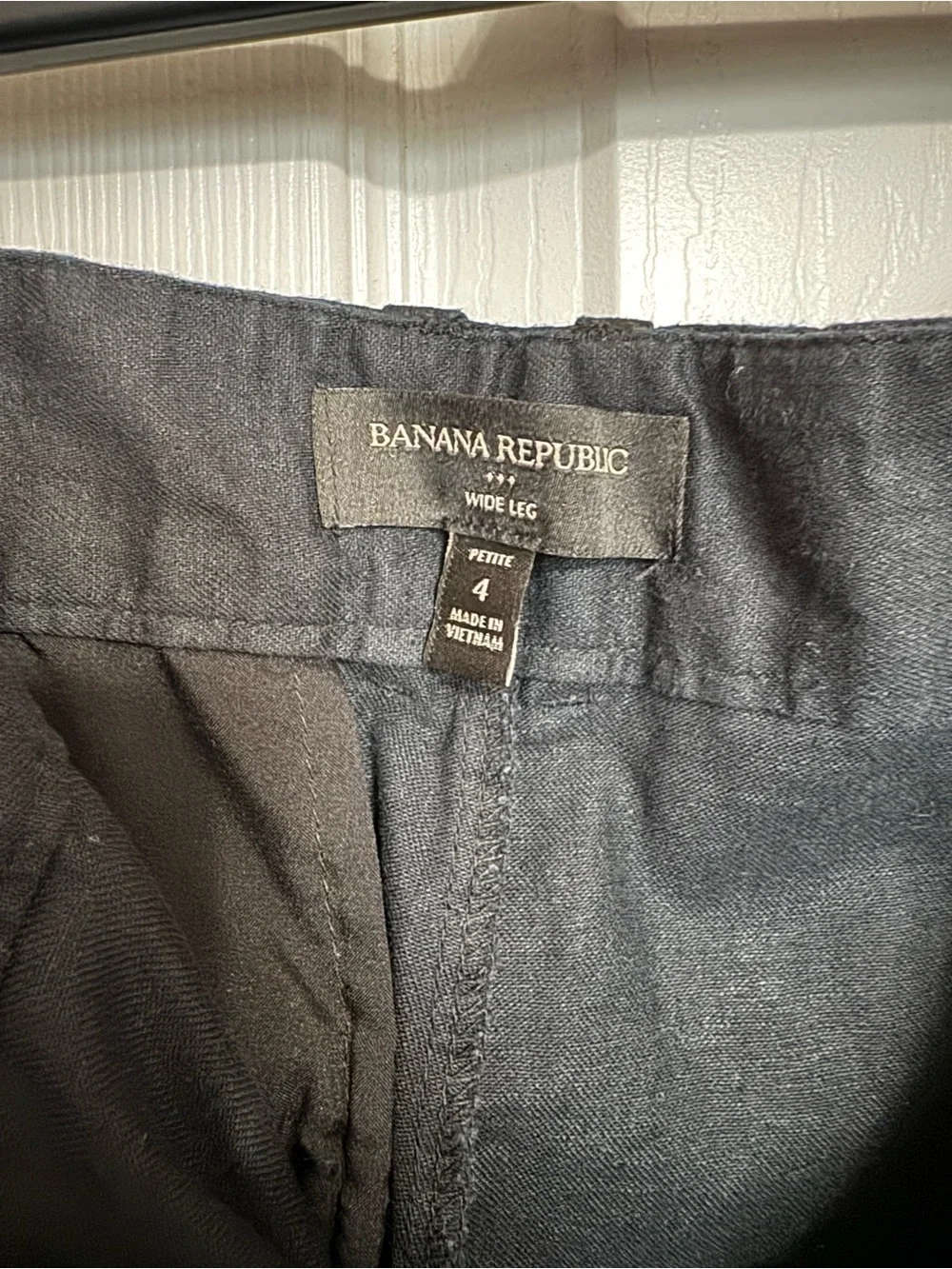 Banana Republic Black Wide-Leg High-Rise linen-blend Trousers - size 4 petite